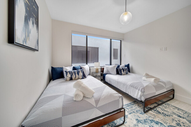 Photo - 1432 SW 22nd Ave Unit ID1388875P