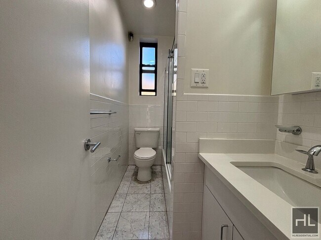 Photo - WEST 68 STREET Unidad PHE