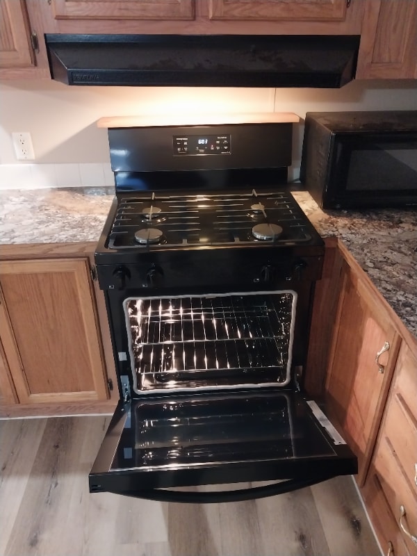 Photo - 209 2nd St SW