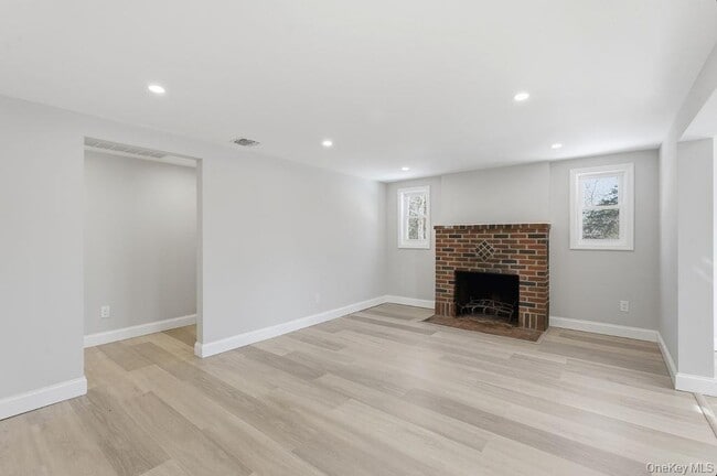 Photo - 452 Montauk Hwy