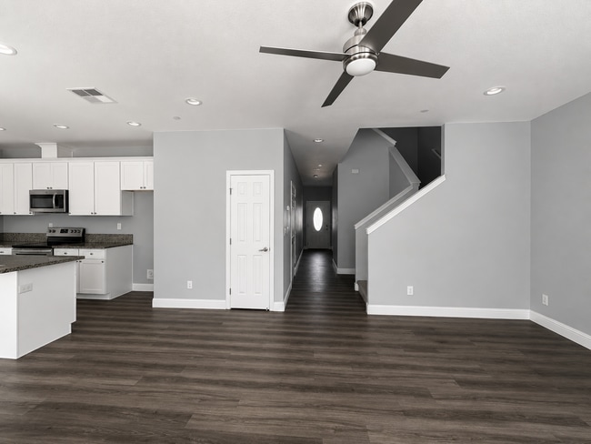 Photo - 12 Roscommon Ct