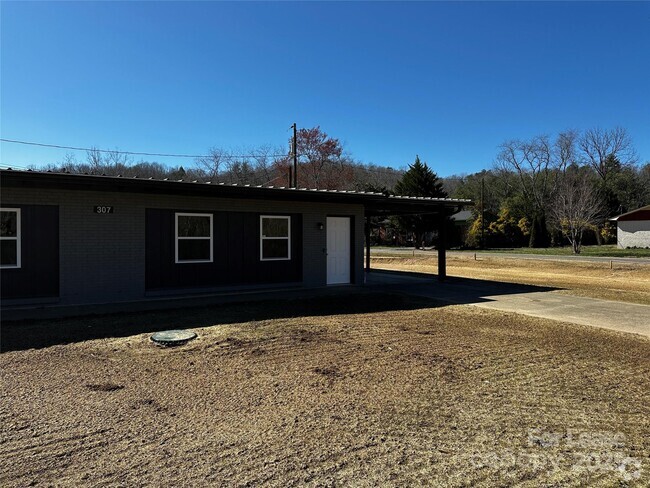 Building Photo - 307 Major Conley Rd Unit 2 Rental