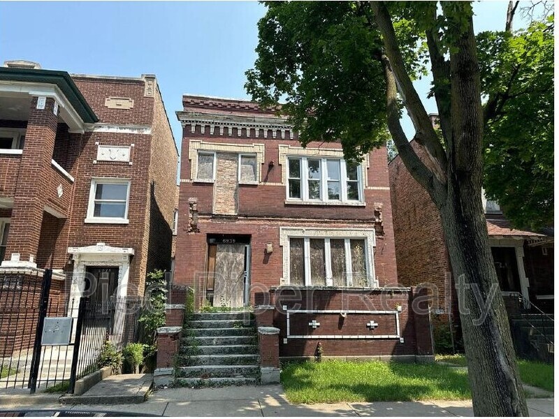 Photo - 6939 S Green St