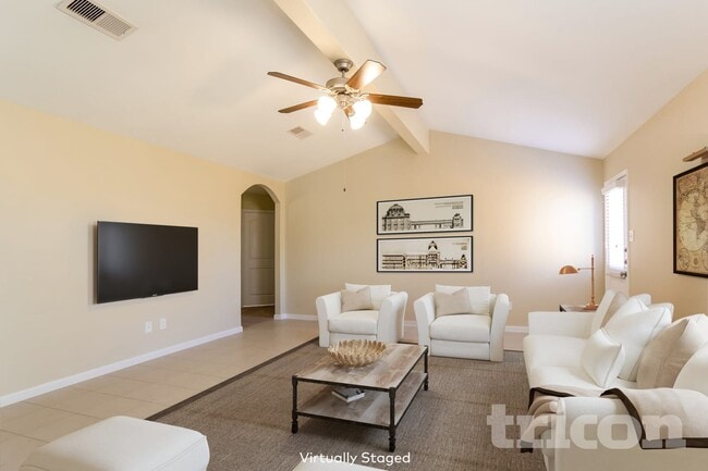 Building Photo - 424 Palomino Stand Dr