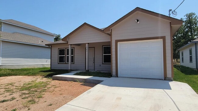 Building Photo - 1945 Cedar Park Rental