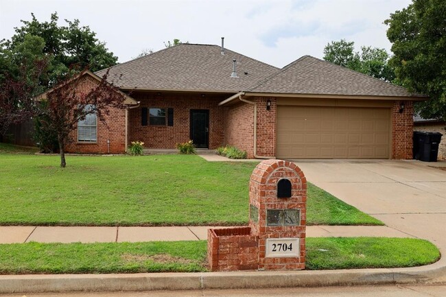 Building Photo - 2704 NE 129th St