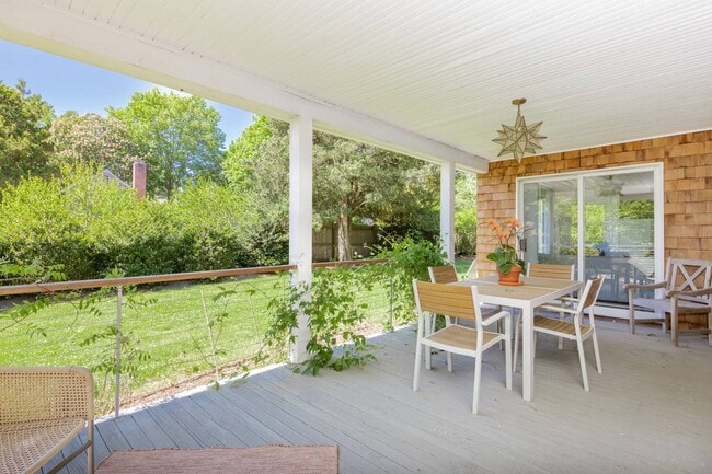 Photo - 19 Three Mile Harbor Rd