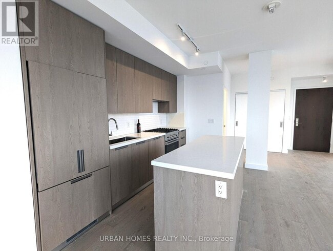 Photo - 160 Kingsway Crescent Unit 610