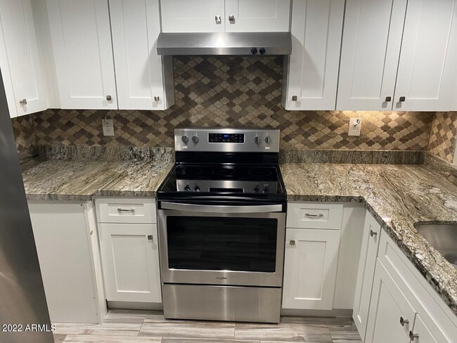 Photo - 520 E Weber Dr