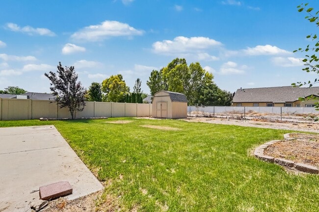 Photo - 18327 Buckeye Pl
