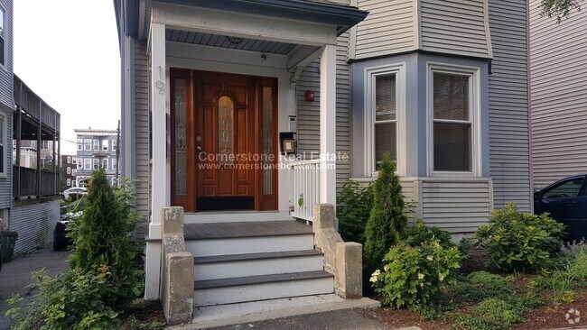 Building Photo - 19 Dorset St Unit 4 Rental