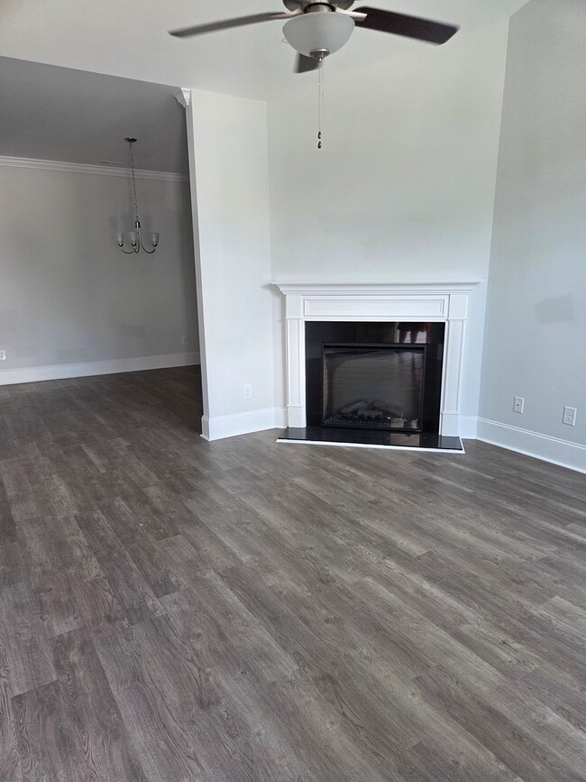 Photo - 3237 Gordon Dr