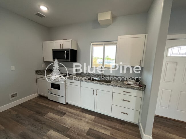 Photo - 1444 E 17th St Unit 2