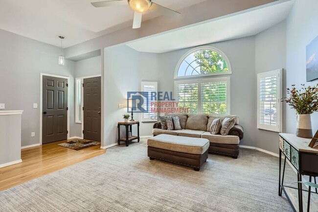 Photo - 1511 Scott Canyon Ln