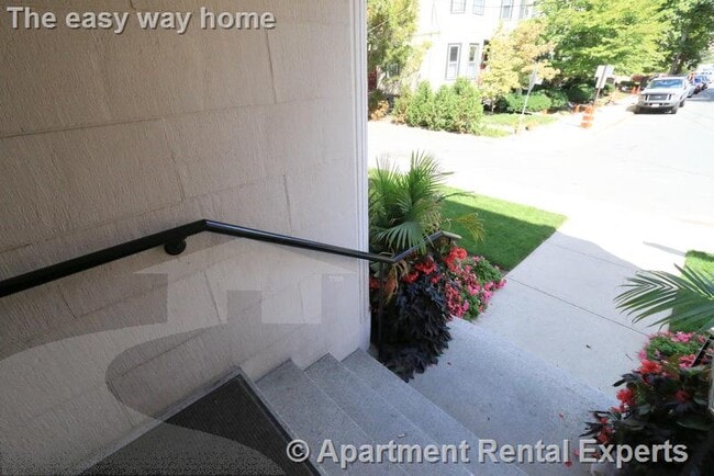 Photo - 55 Langdon St Unit #B