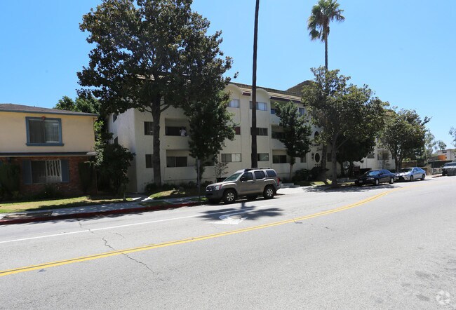 720 Louise Apartments