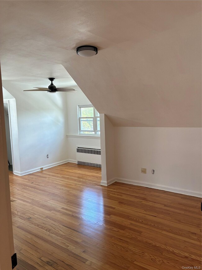 Photo - 105 Wakefield Ave Unit 3