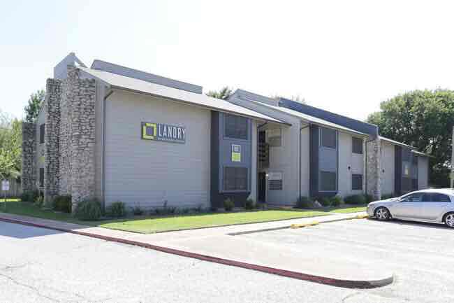 Photo - 1304 Wylie Rd