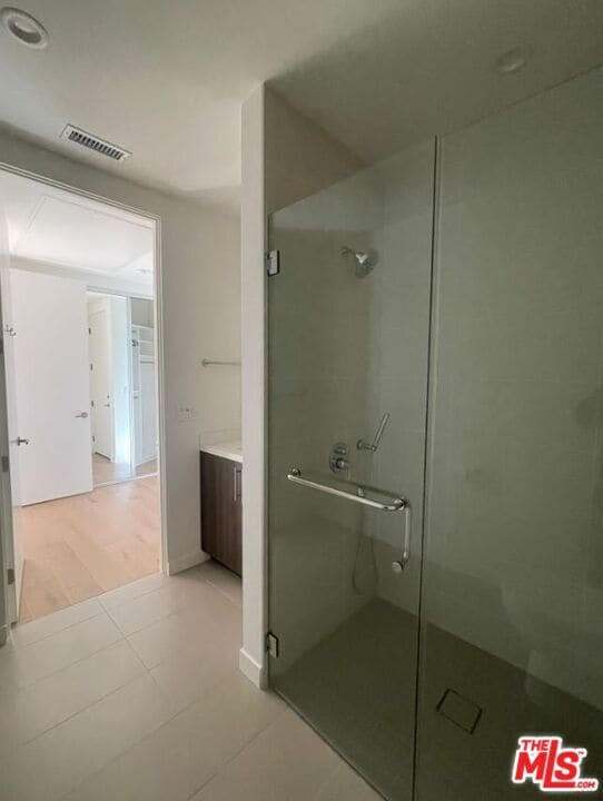 Photo - 1542 N Hoover St Unidad 1542