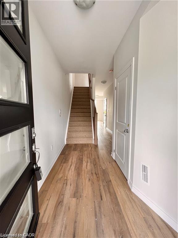 Photo - 290 Equestrian Way