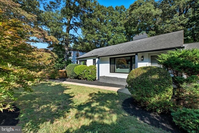 Photo - 2539 Gallows Rd