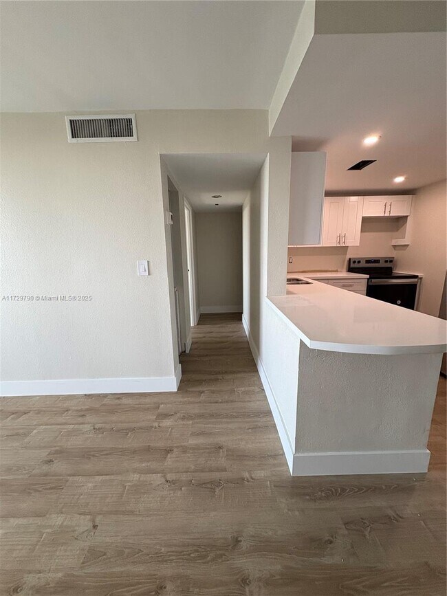 Photo - 1825 W 44th Pl Condo Unit 904