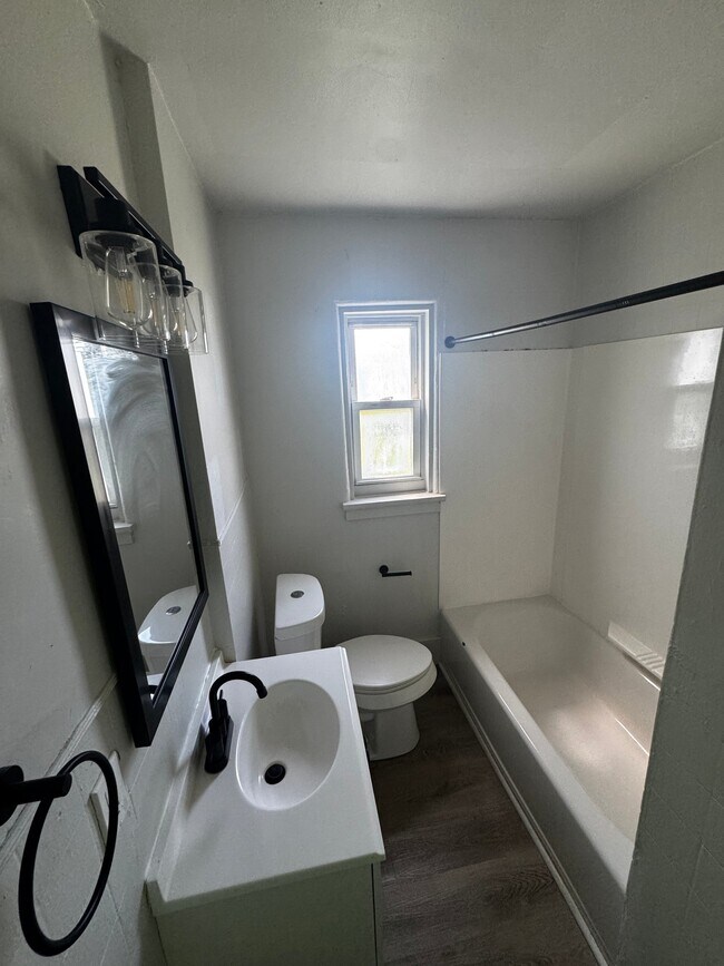 Photo - 4022 Walker Ave Unit 4
