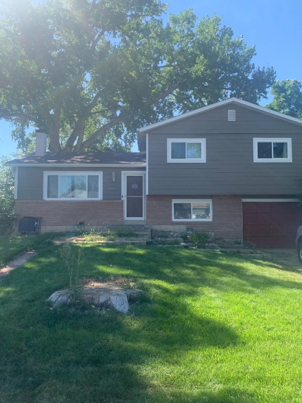 Photo - 405 Briarwood Rd