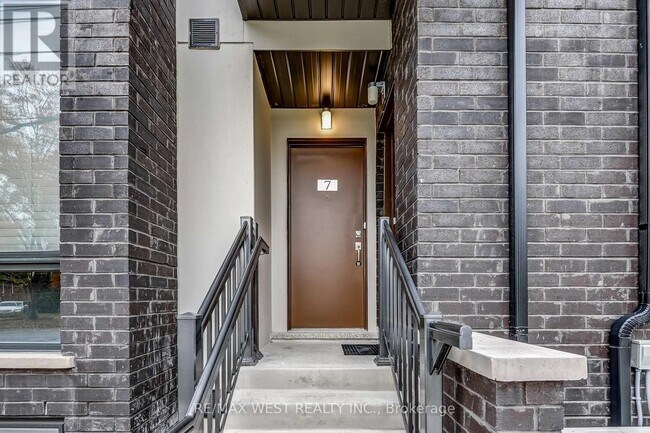 Photo - 24 Fieldway Rd