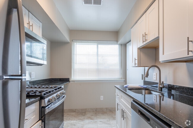Fairfax Circle Villa Apartments