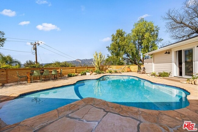 Photo - 107 Alto Dr
