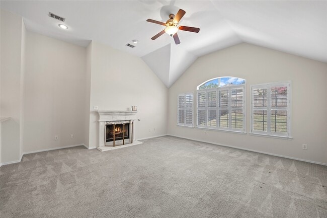 Photo - 2120 Crestlake Dr
