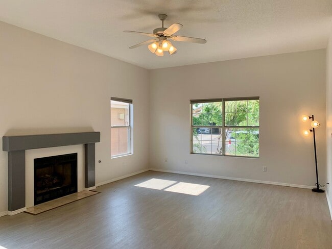 Photo - Lovely 3 Bedroom, 2 Bath In The NW!