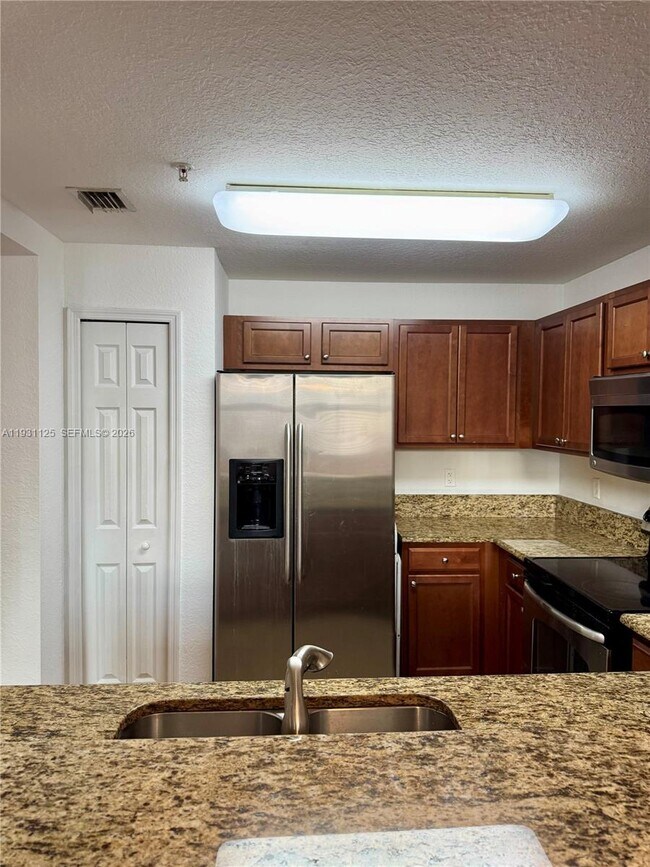 Photo - 11401 NW 89th St Unit 205
