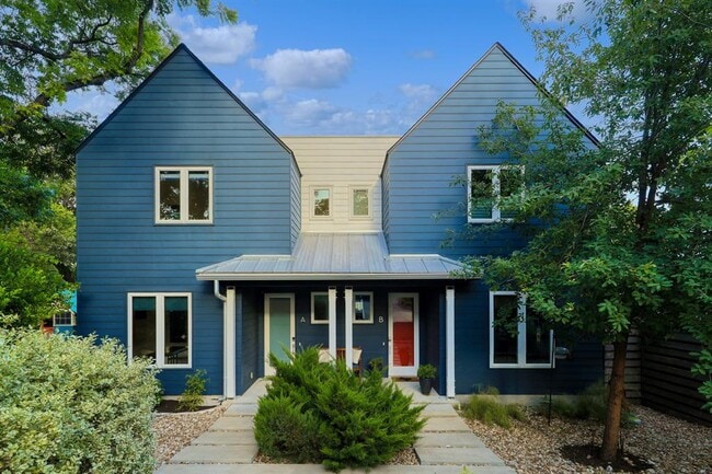 Building Photo - 2111 Brackenridge St Unit A