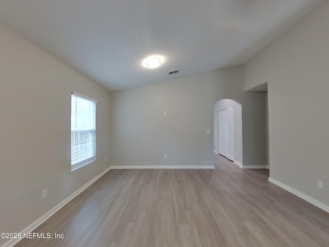 Photo - 621 Birchbark Trail