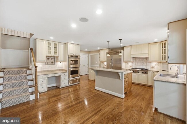 Photo - 9904 Hall Rd