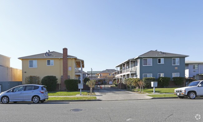 Photo - Hester Apartments