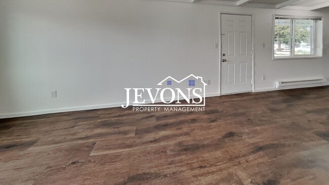 Photo - Cascade Village Apartments - 4815 & 4901 1...