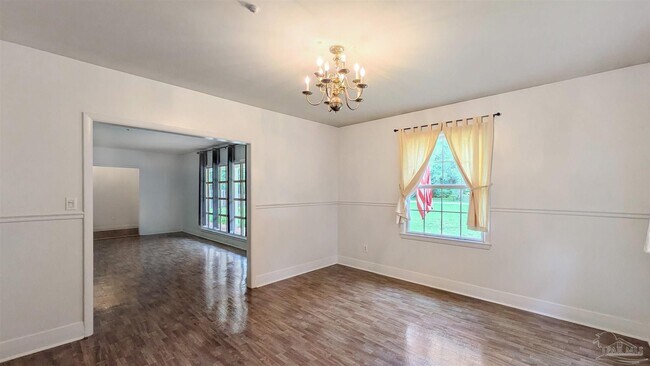 Photo - 2 Manor Dr