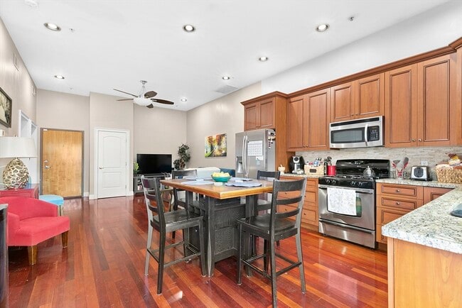 Photo - 663 Bennington St Unit #1