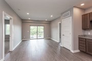 2BR, 2BA - Amelia/920 SF - Living Room