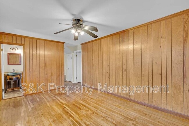 Photo - 350 Hughes Dr
