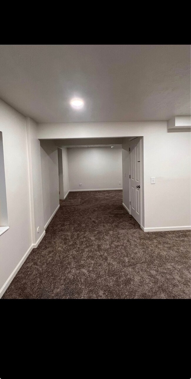 3004 S Perennial Ct