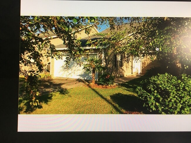 Building Photo - 1769 Marina Dr