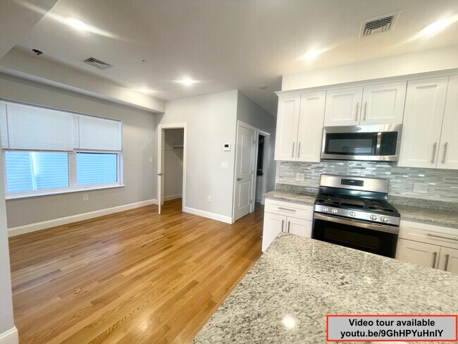 Photo - 67 Burrell St Unit 2