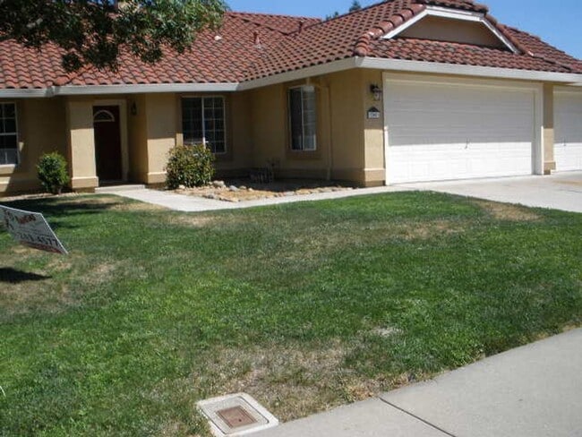 Building Photo - 700 Rambleton Dr