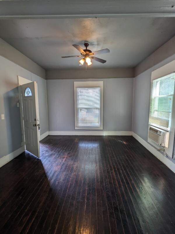 Photo - 410 E Day St