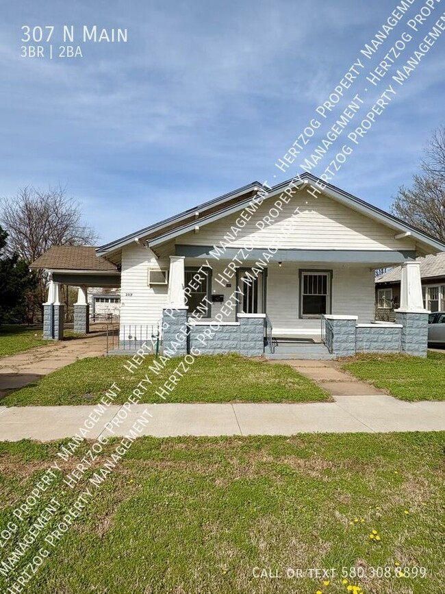 Building Photo - 307 N Main- Rental