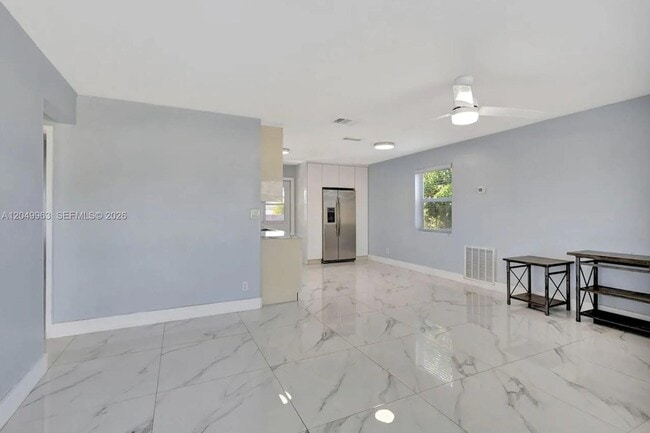 1008 Elm Rd
